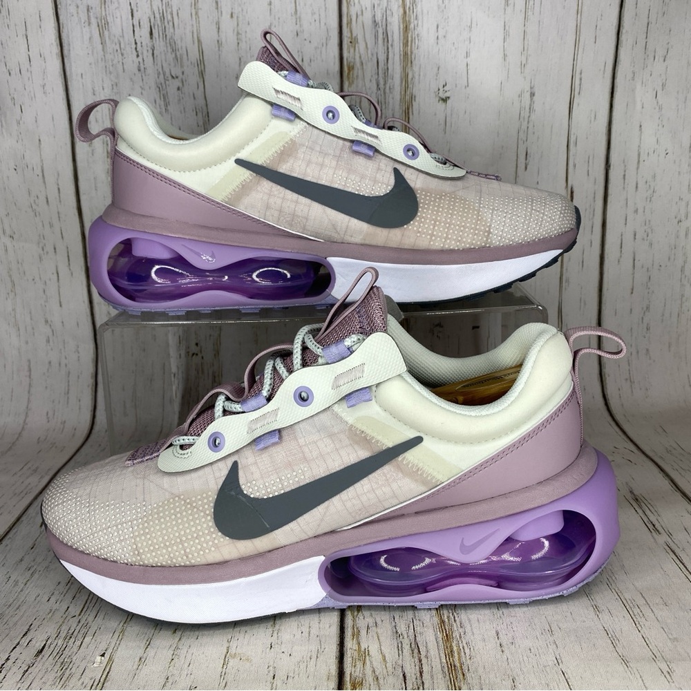 NEW women’s Nike air max 2021 spruce aura purple white shoes size 10